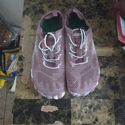 Saguaro UNISEX BAREFOOT SHOES  Size  Men 11 Or Women 12