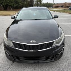 2017 KIA Optima