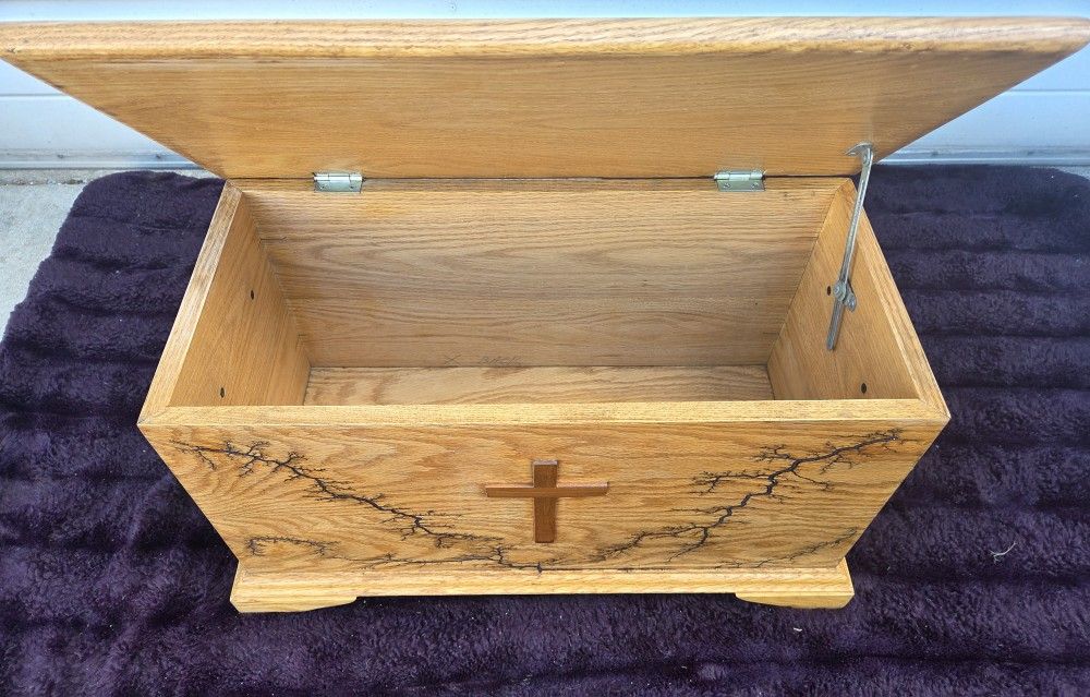 Small Chest/ Large Keepsake Box