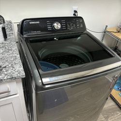 4.4 cu ft Top Load Samsung Washer with Agitator