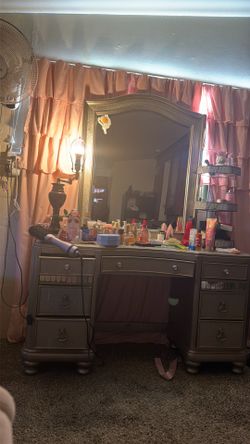 Vanity mirror