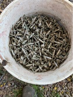 Stainless rivets
