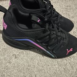 Women’s Puma’s 8.5