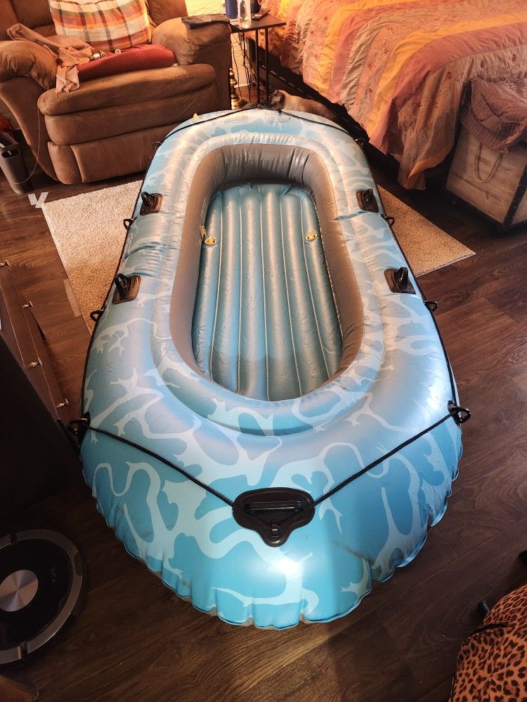 Coleman Navigator 4 Person Inflatable Boat