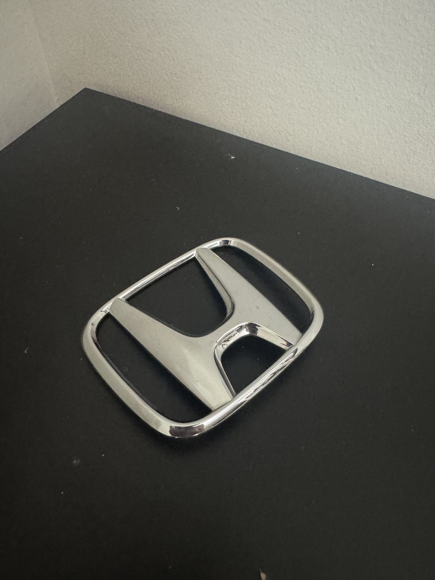 2008-2015 Honda Accord Front Emblem 75700-TA0-A00 Grille Logo