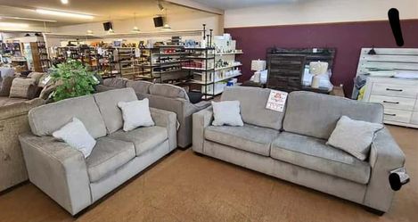 Living Room Set Sofa And Loveseat.     Financing Options Available 