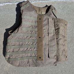 Flak vest. Condition pre-owned EXCELLENT CONDITION 