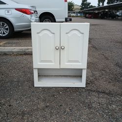 Zenna Home Dresser 