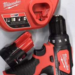 Milwaukee M12 Drill Kit