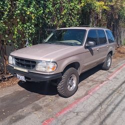 97 Ford Explorer  V8  5.0