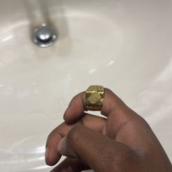 gold ring (10k)