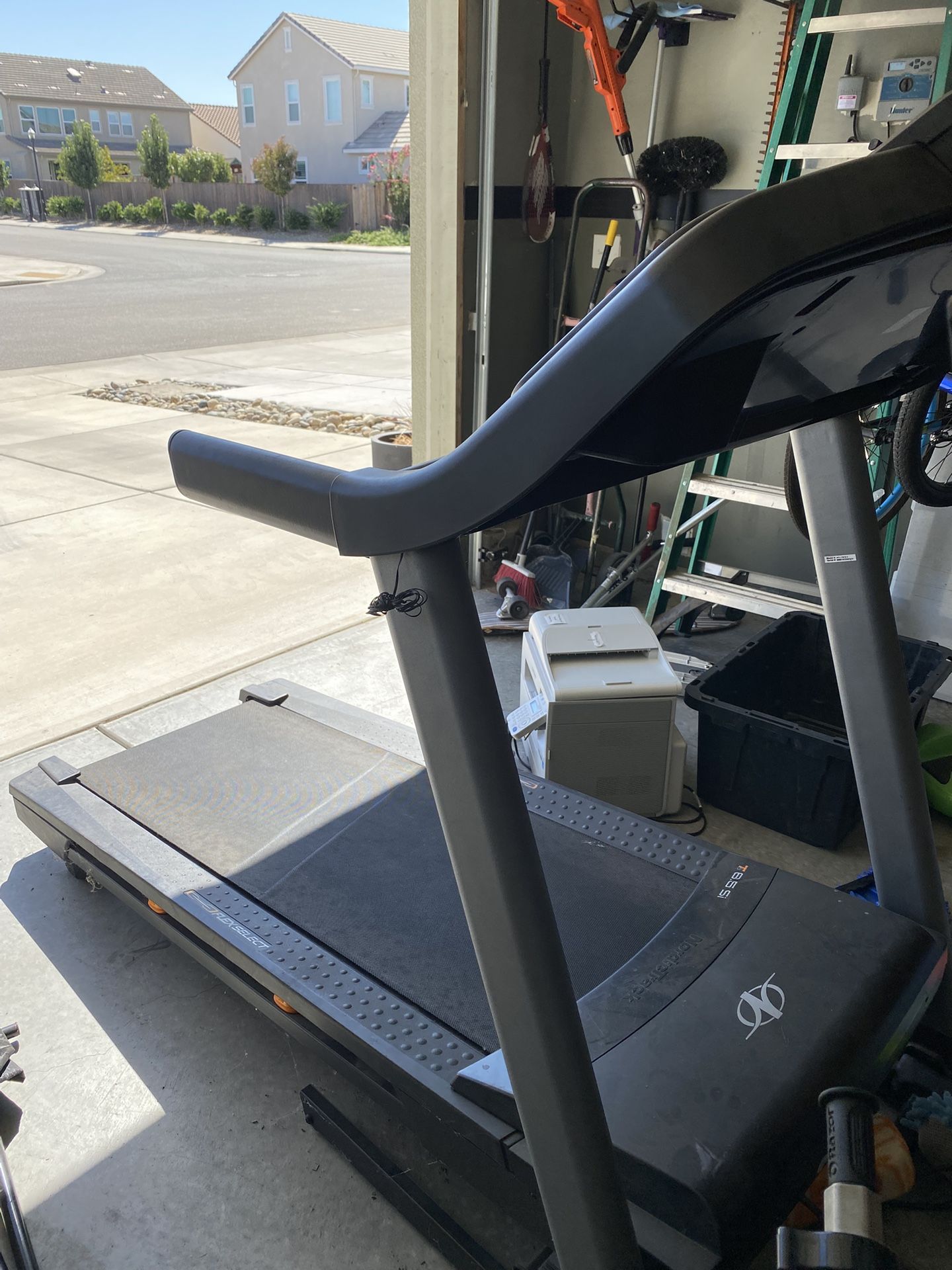 Free Treadmill