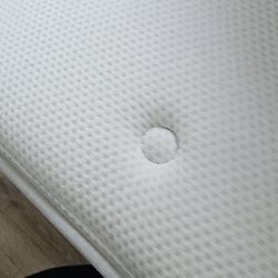 Clean and Comfortable Twin Mattress And Bed Frame