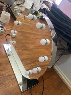 Vanity mirror