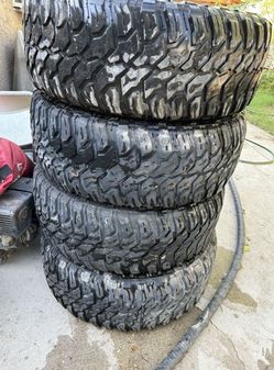 37x13.5 Tires