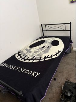 Twin size bed