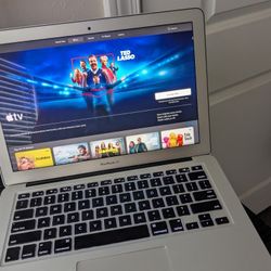 Apple MacBook Air 13inch with A Free Wireless Mouse 