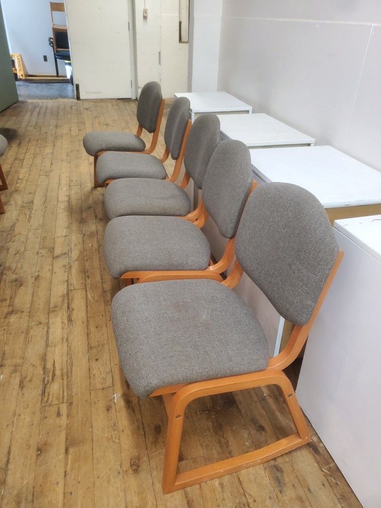 SET OF 10 ROCKING CHAIRS (HOME71)