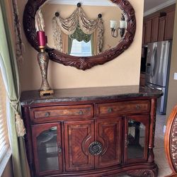 Michael Amini Reciving Table And Mirror 