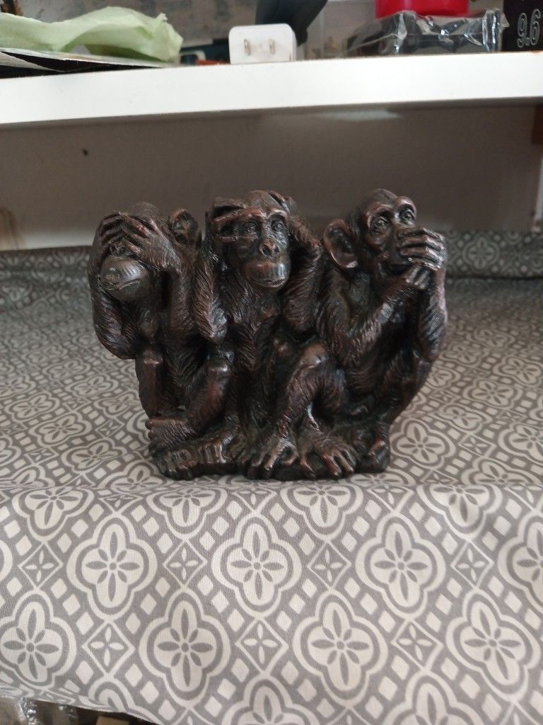 Statue 3 Monkeys ,See,Hear , Speak No Evil