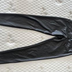 Black Faux Leather Leggings 🖤✨