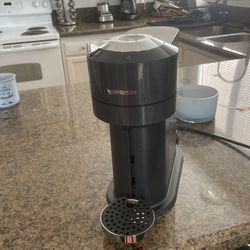 Nespresso Vertuo LIKE NEW