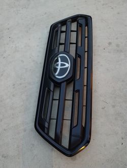 Toyota Tacoma OEM 2016-2023 Front Grille With Trim And Emblem