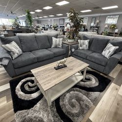 2 Pc Sofa And Loveseat 