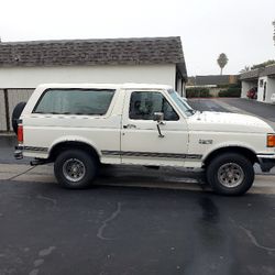 1989 FORD BRONCO XLT 4X4, 5.O, AOD TRANS, 