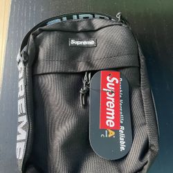 Black Supreme Small Shoulder Bag – SFV Pickup Today 