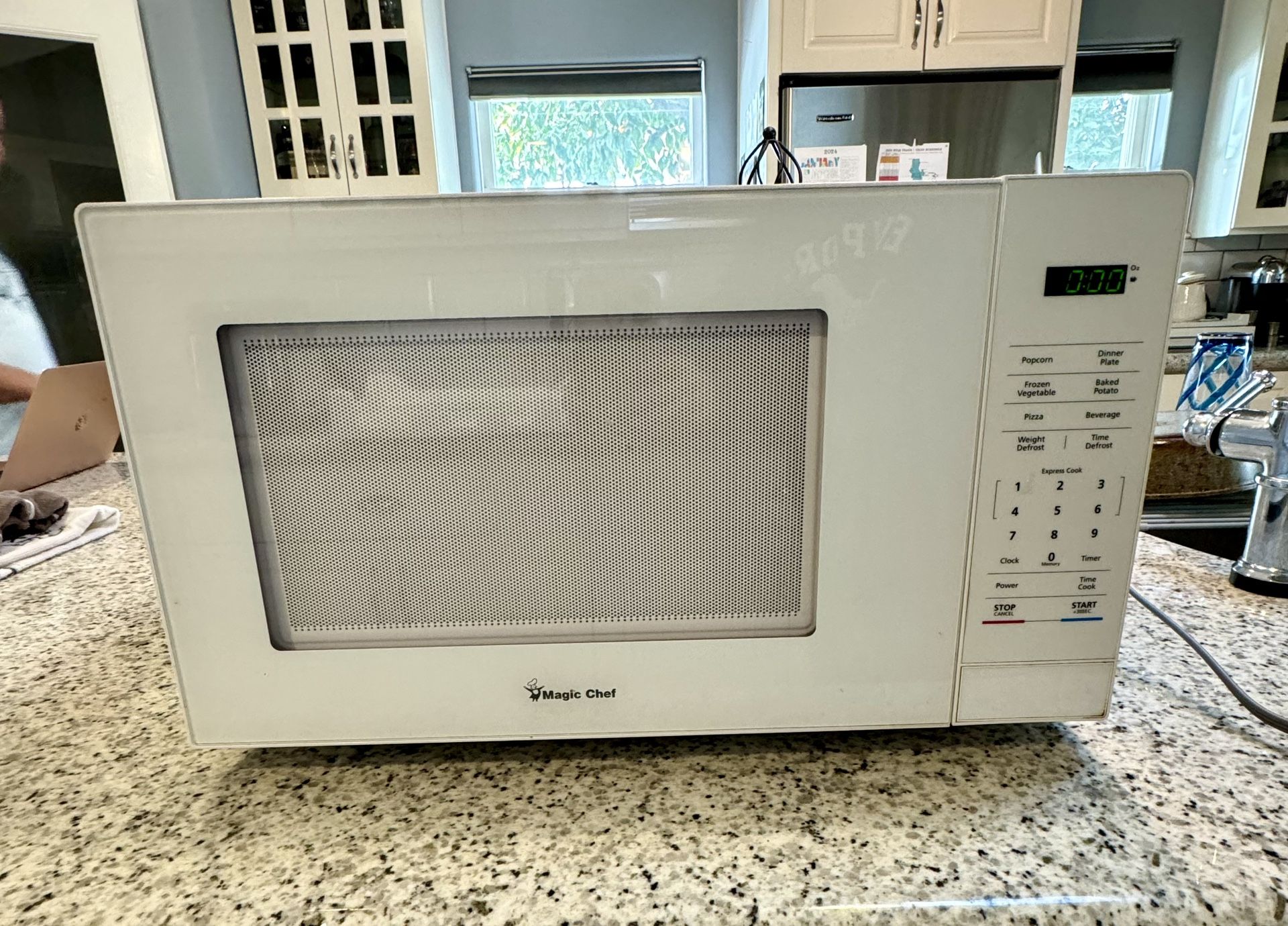 Magic Chef Microwave in Box EUC