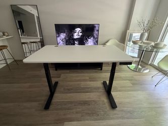 Autonomous •Adjustable Smart Standing Desk w 3 Stage Telescopic Lifting Columns, Digital Memory Smart Keypad & 2 Circular Grommets For Cables
