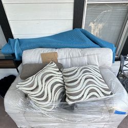 Small Couch And Pillows