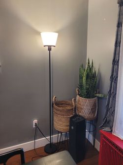Floor lamp
