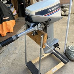 EVINRUDE 15 Hp Outboard Motor 