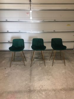 3 bar stools