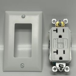 10 PACK LEGRAND Radiant 2097W Duplex Receptacle 20A 125VAC 60Hz