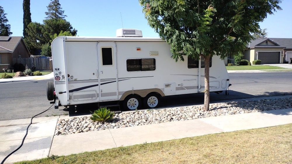 2004 R vision Trail lite