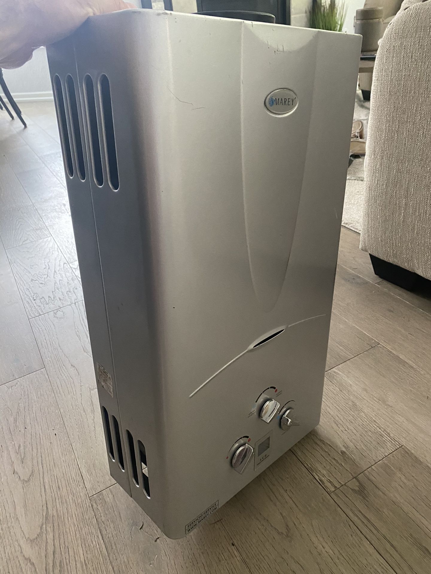 Marey Tankless Hot Water Tank for Sale in Bonney Lake, WA - OfferUp