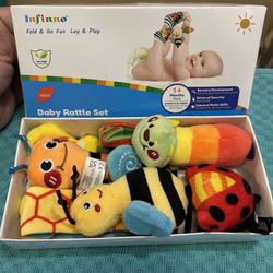 NEW! Infinno Baby wrist rattles and foot finder socks to stimulate sensory.