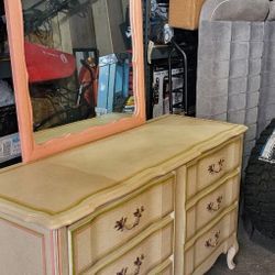 Vintage Shaby Dresser W/Mirror And 2 Nightstands 