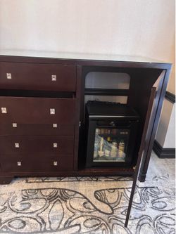 Bryan Ashley Chest 5 Drawer