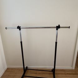 Adjustable Clothing Rack