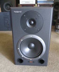 Ds90 rare first ever produced Roland 16 bit studio monitor powered active speaker
