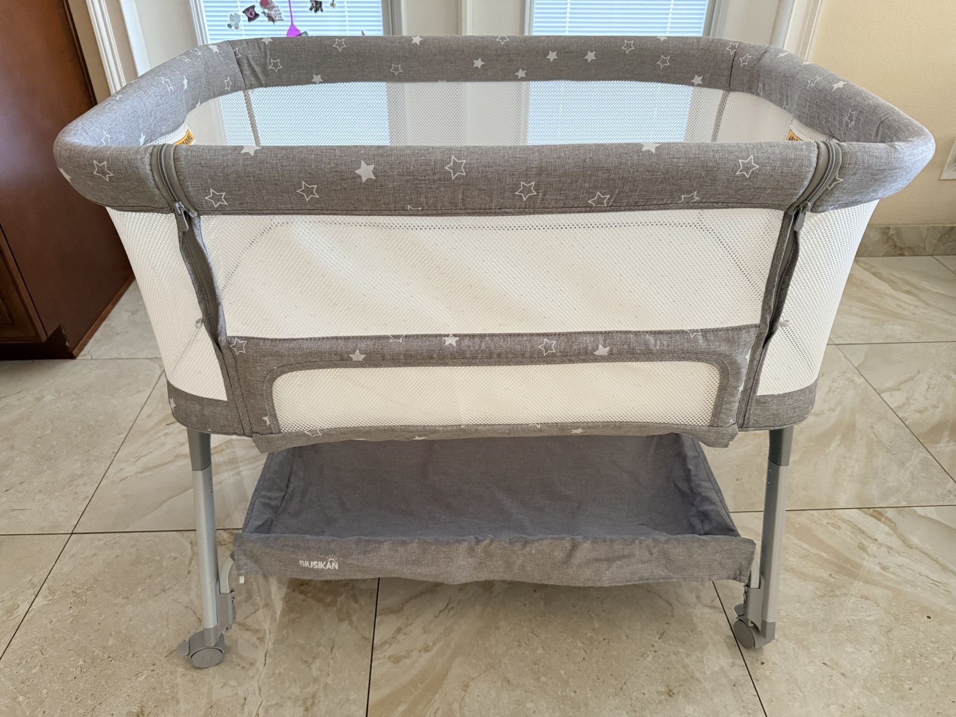 Bassinet Bedside Sleeper, Baby Crib with Mattress