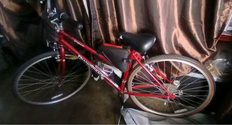 Diamondback Parkway Red Bicycle