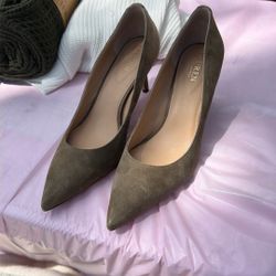 Heels Size 9 1/2