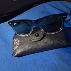 Ray-Ban's Wayfarer