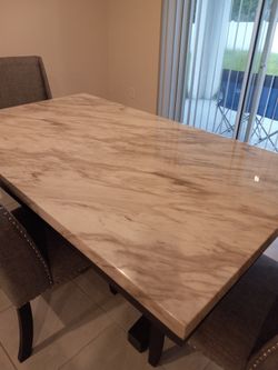 Dining Room Table 