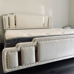 Bed Frame + Mattress (King size)